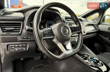 Хэтчбек Nissan Leaf 2020 в 