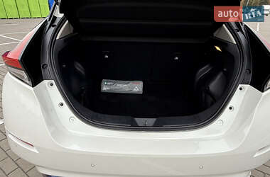 Хэтчбек Nissan Leaf 2020 в 