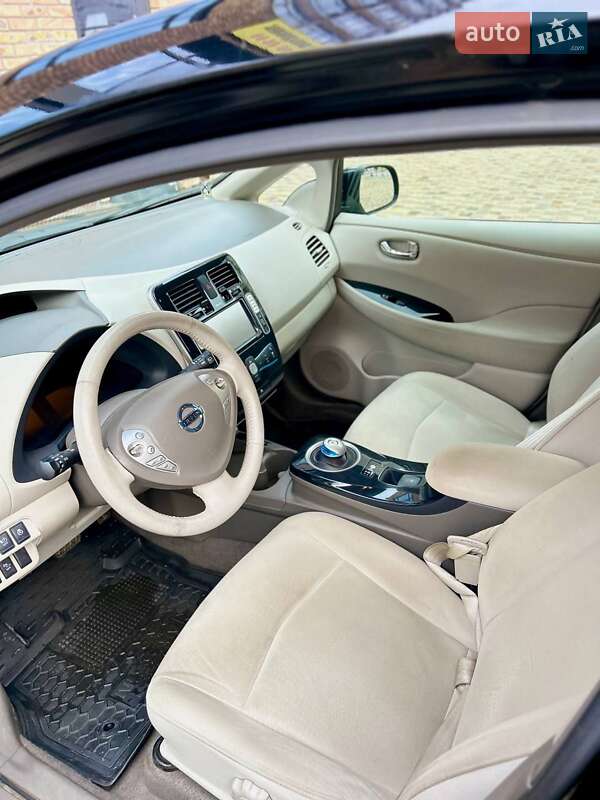 Хэтчбек Nissan Leaf 2012 в Кременчуге