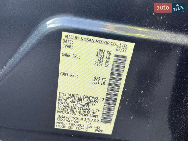 Хэтчбек Nissan Leaf 2013 в Днепре