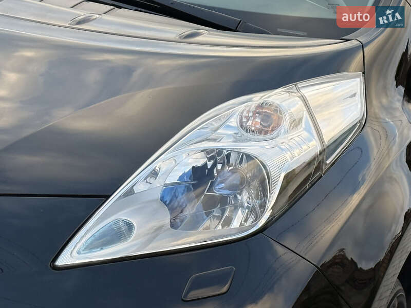 Хэтчбек Nissan Leaf 2014 в Ровно