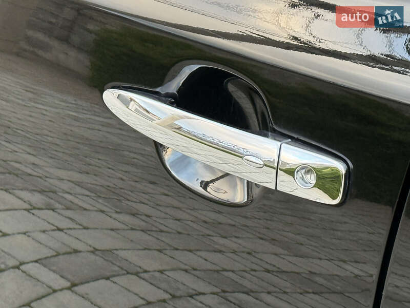 Хэтчбек Nissan Leaf 2014 в Ровно