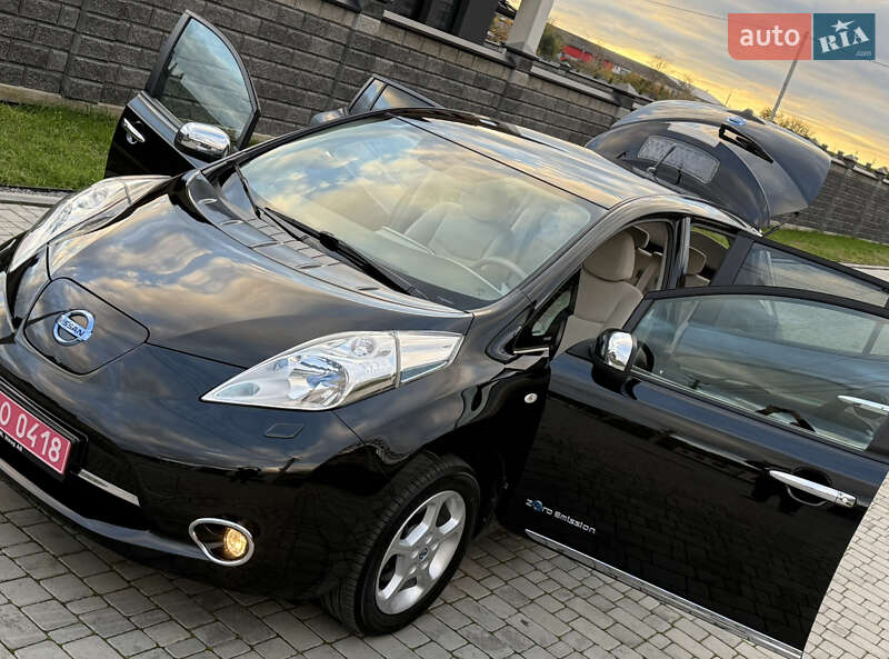 Хэтчбек Nissan Leaf 2014 в Ровно