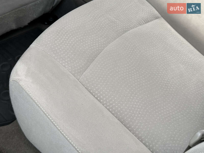 Хэтчбек Nissan Leaf 2014 в Ровно