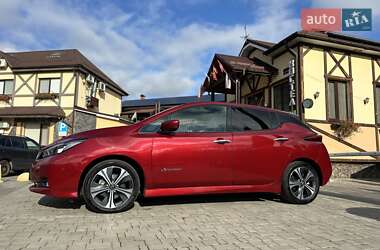 Хэтчбек Nissan Leaf 2018 в 