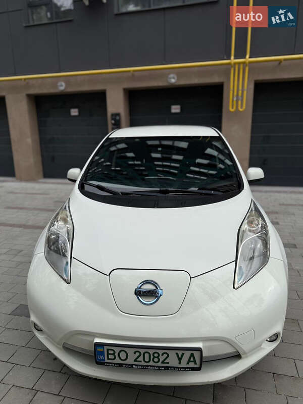 Хэтчбек Nissan Leaf 2014 в Тернополе