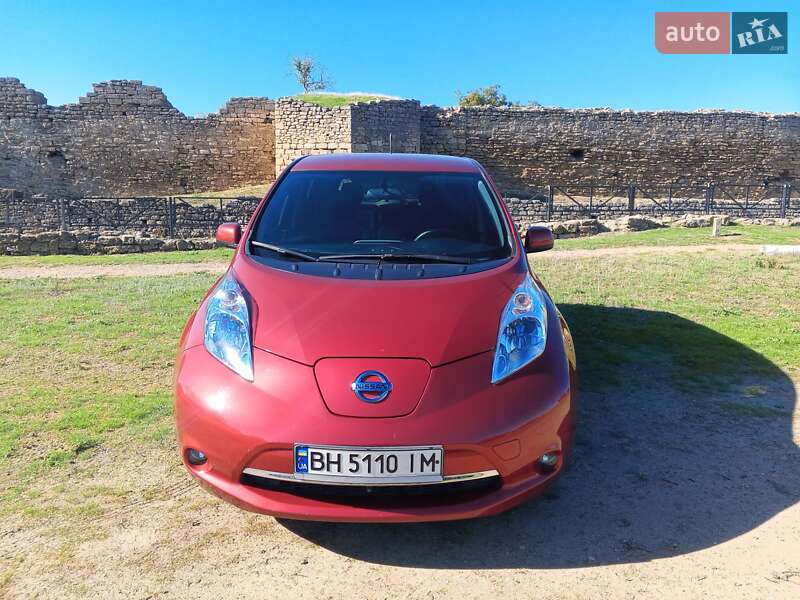 Хэтчбек Nissan Leaf 2013 в Белгороде-Днестровском фото 7 Хэтчбек Nissan Leaf 2013 в Белгороде-Днестровском