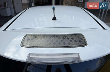 Хэтчбек Nissan Leaf 2013 в 