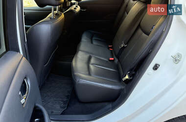 Хэтчбек Nissan Leaf 2013 в 