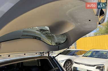 Хэтчбек Nissan Leaf 2013 в 