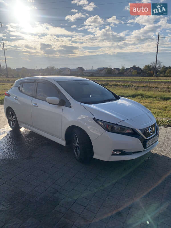 Хетчбек Nissan Leaf 2018 в Львові