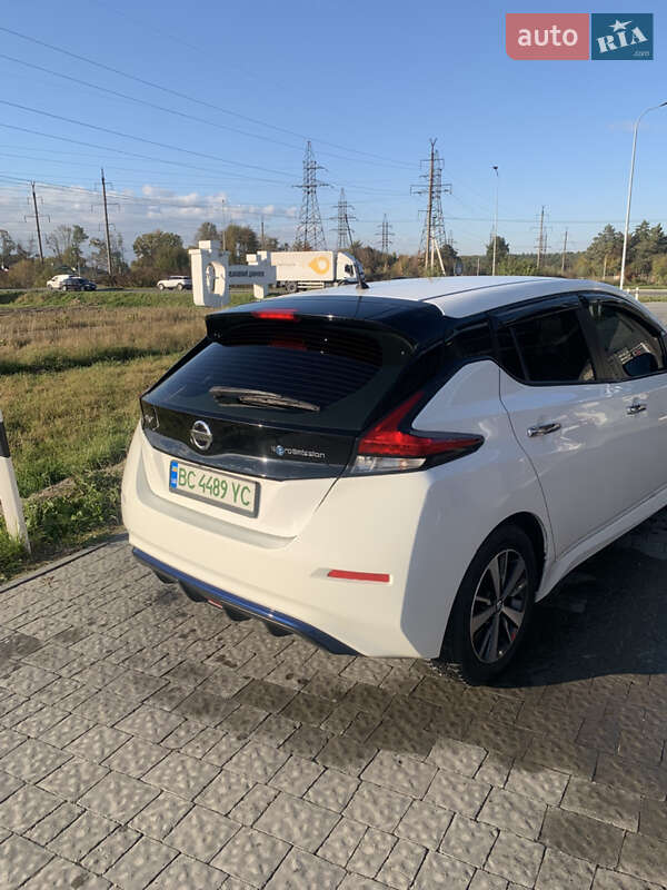 Хетчбек Nissan Leaf 2018 в Львові