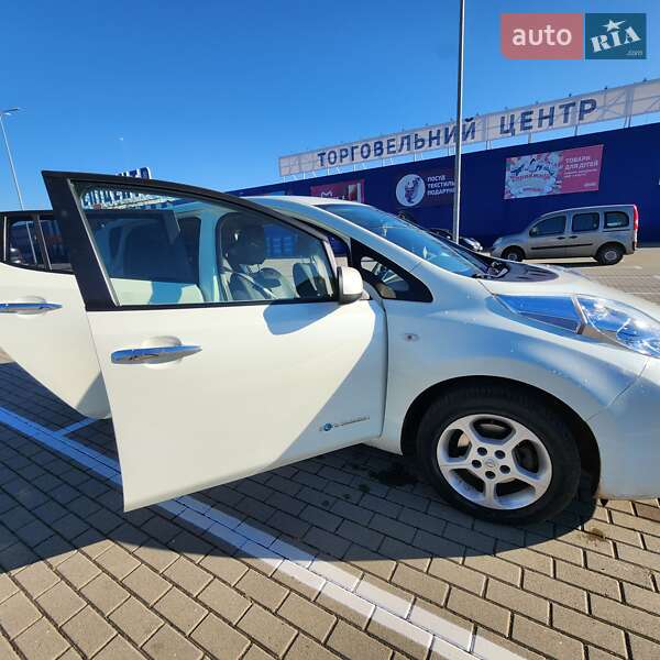 Хетчбек Nissan Leaf 2012 в Нововолинську фото 8 Хетчбек Nissan Leaf 2012 в Нововолинську