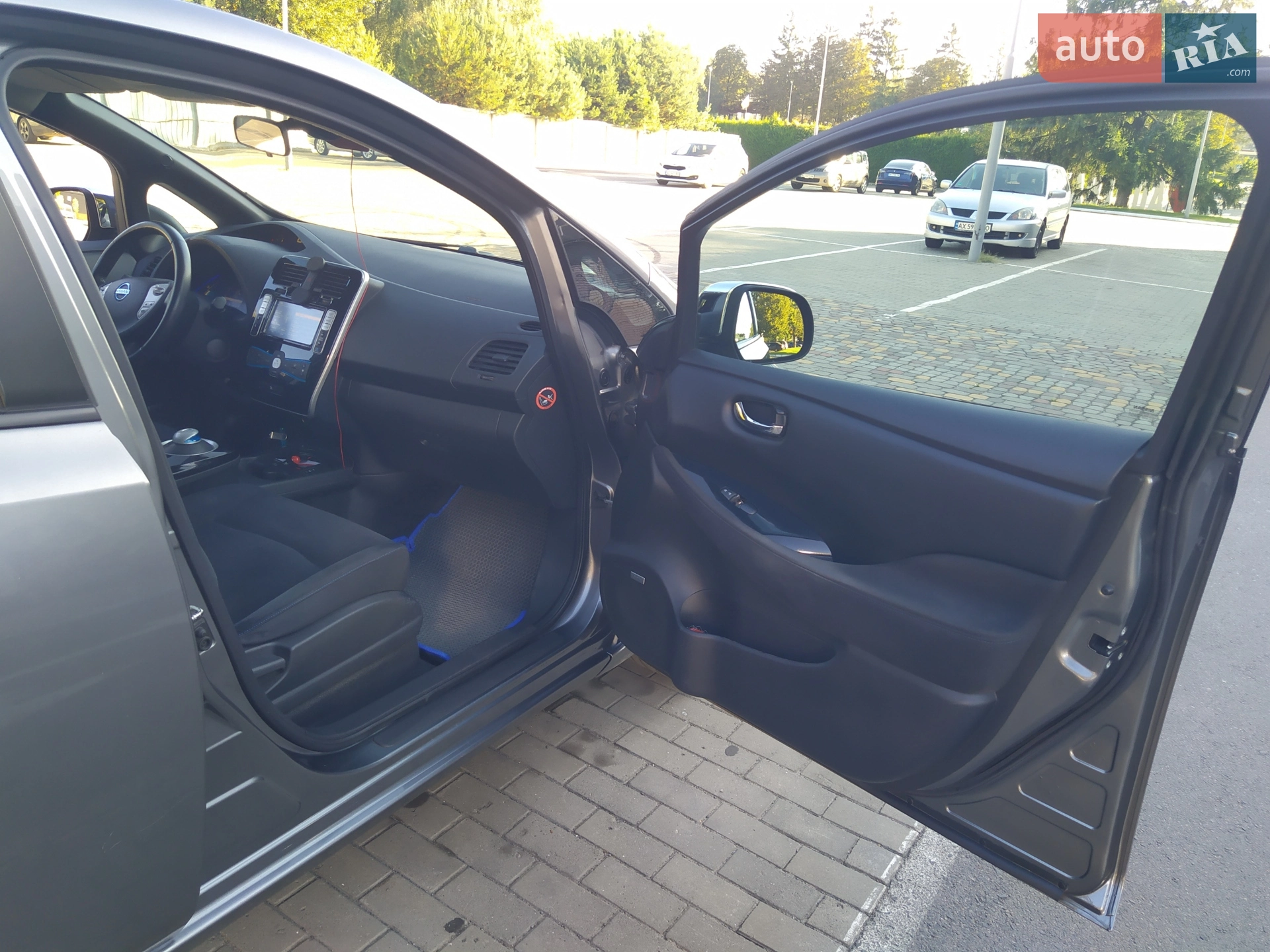 2015 Nissan Leaf - мініатюра 12
