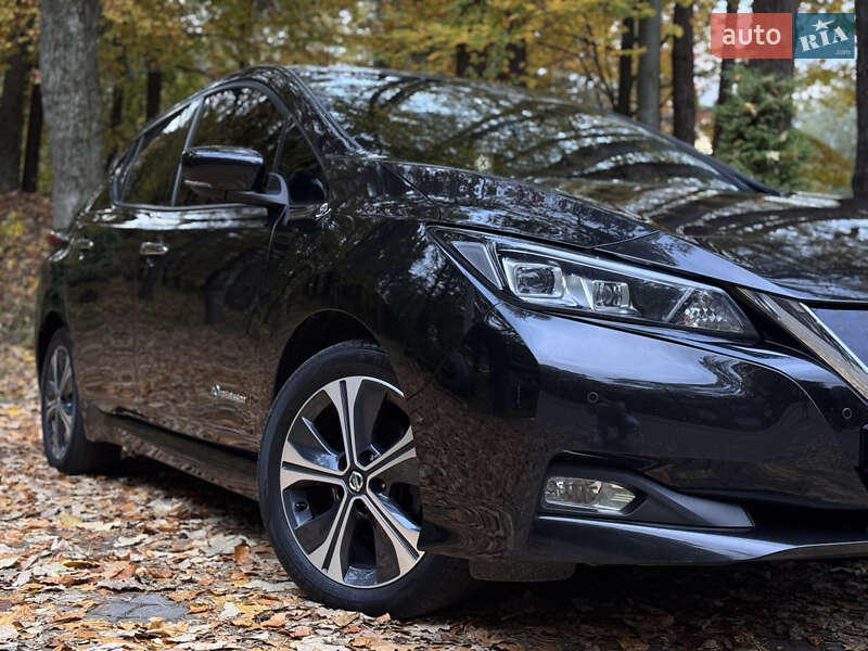 Хэтчбек Nissan Leaf 2018 в Дрогобыче