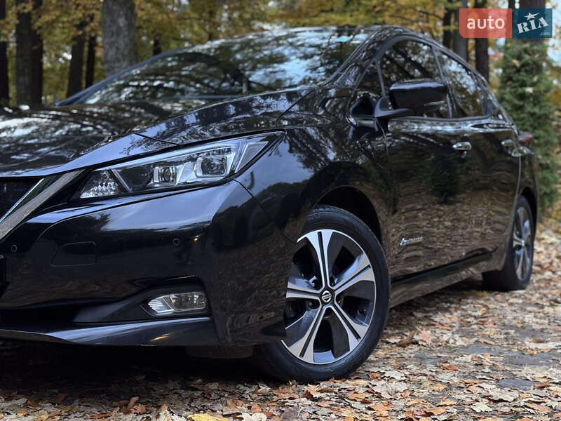 Хэтчбек Nissan Leaf 2018 в Дрогобыче
