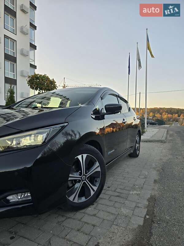 Хэтчбек Nissan Leaf 2018 в Трускавце