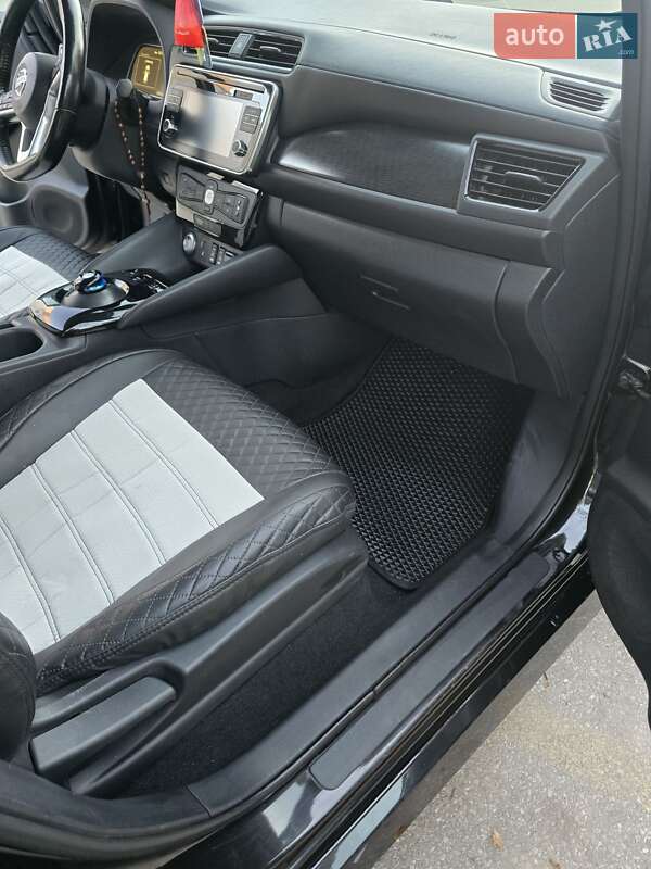 Хэтчбек Nissan Leaf 2018 в Трускавце