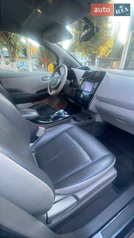 Хетчбек Nissan Leaf 2015 в Одесі фото 6 Хетчбек Nissan Leaf 2015 в Одесі