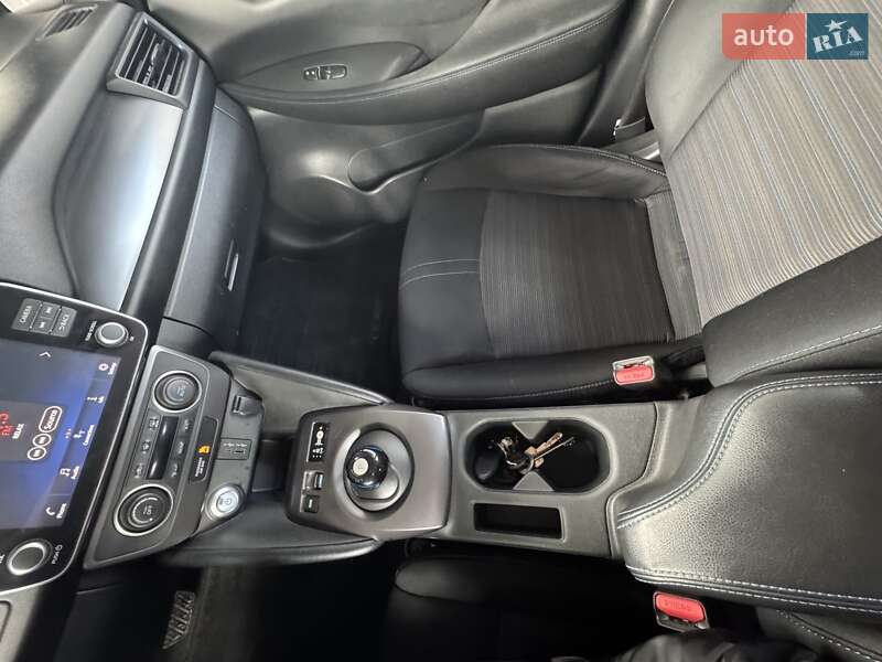 Хэтчбек Nissan Leaf 2020 в Киеве
