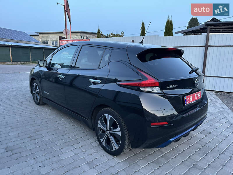 Хэтчбек Nissan Leaf 2018 в Сокале