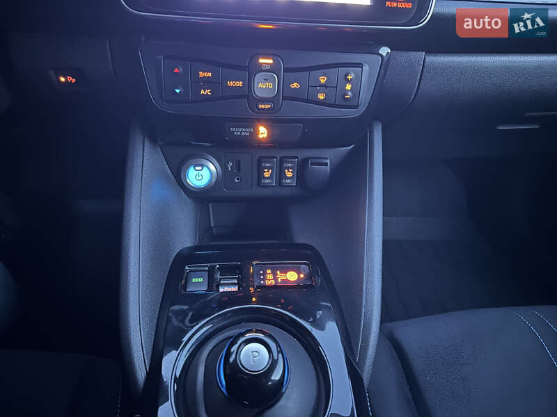 Хэтчбек Nissan Leaf 2018 в Сокале