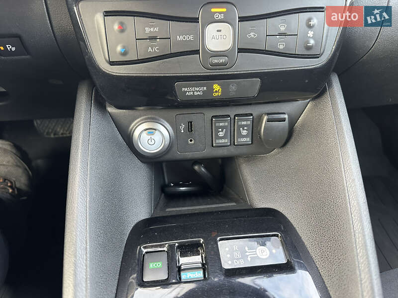 Хэтчбек Nissan Leaf 2018 в Сокале