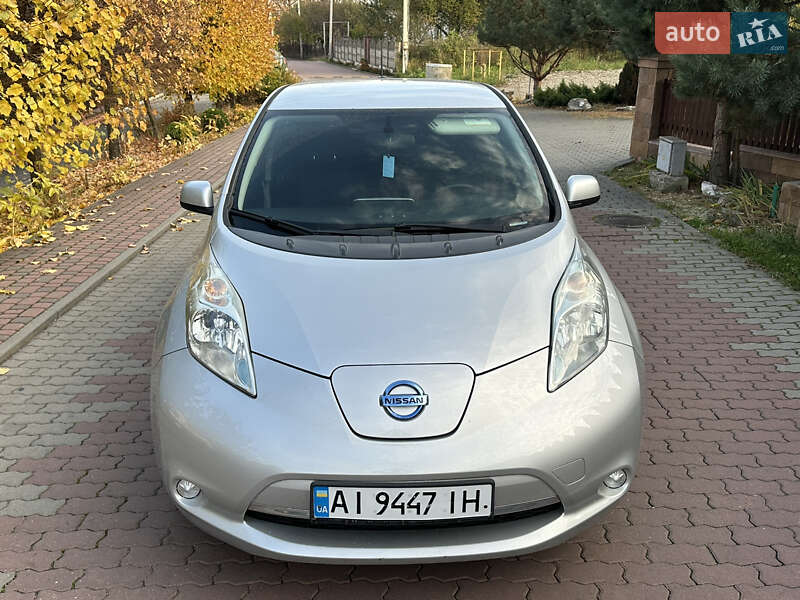 Хетчбек Nissan Leaf 2015 в Чернівцях фото 2 Хетчбек Nissan Leaf 2015 в Чернівцях