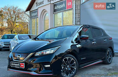Хэтчбек Nissan Leaf 2018 в 