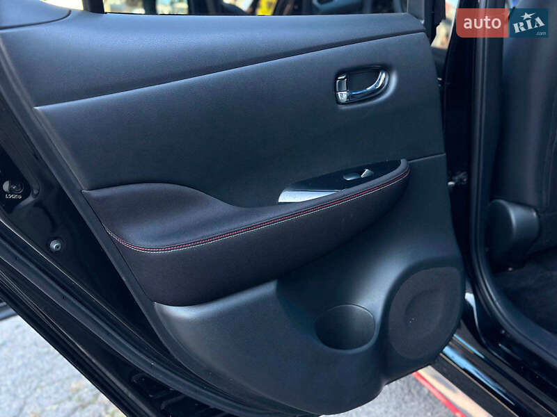 Хетчбек Nissan Leaf 2018 в Вінниці