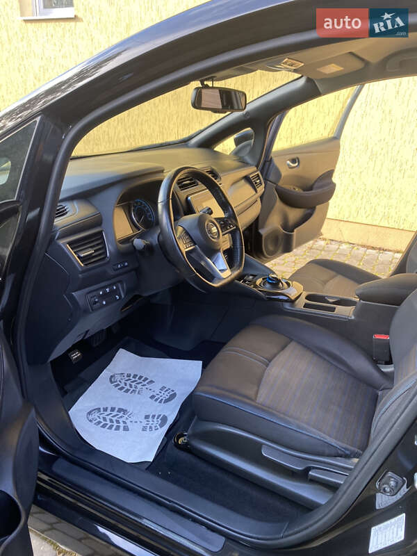 Хетчбек Nissan Leaf 2018 в Дрогобичі