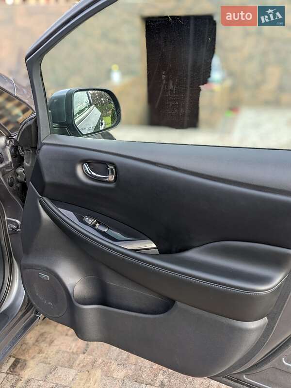 Хетчбек Nissan Leaf 2017 в Ратному фото 28 Хетчбек Nissan Leaf 2017 в Ратному