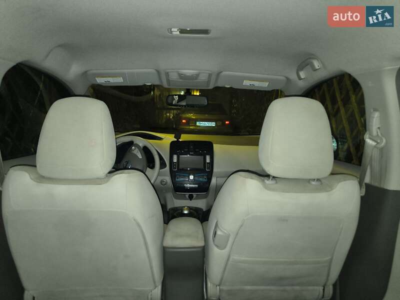 Хэтчбек Nissan Leaf 2012 в Одессе