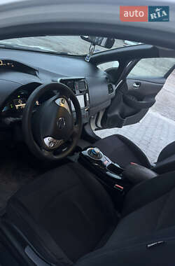 Хэтчбек Nissan Leaf 2016 в 