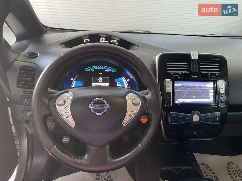 Хэтчбек Nissan Leaf 2013 в Стрые фото 28 Хэтчбек Nissan Leaf 2013 в Стрые
