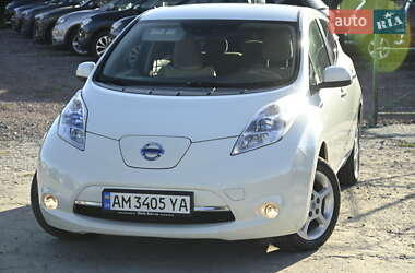 Хэтчбек Nissan Leaf 2011 в 
