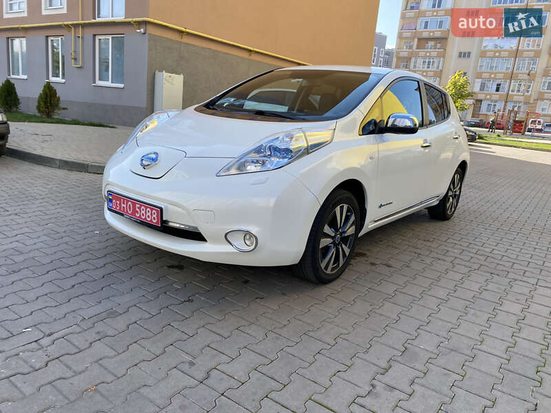 Хэтчбек Nissan Leaf 2014 в Черновцах