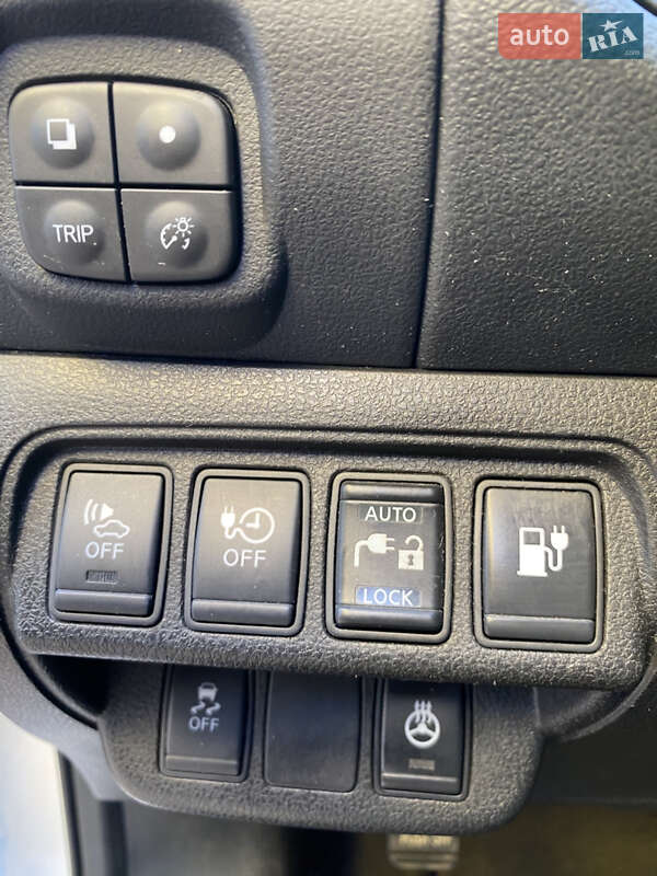 Хэтчбек Nissan Leaf 2014 в Черновцах