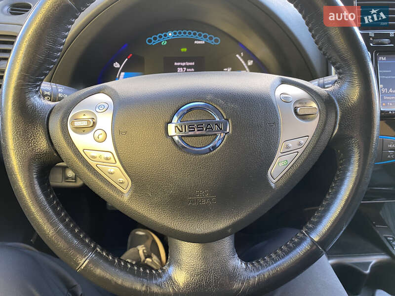 Хэтчбек Nissan Leaf 2014 в Черновцах