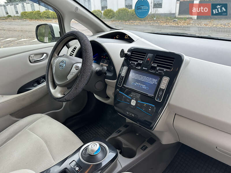 Хетчбек Nissan Leaf 2012 в Вінниці