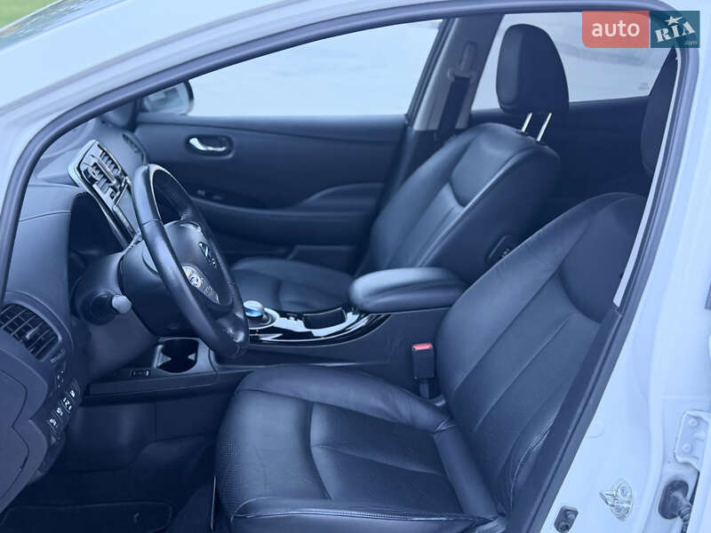 Хэтчбек Nissan Leaf 2014 в Луцке