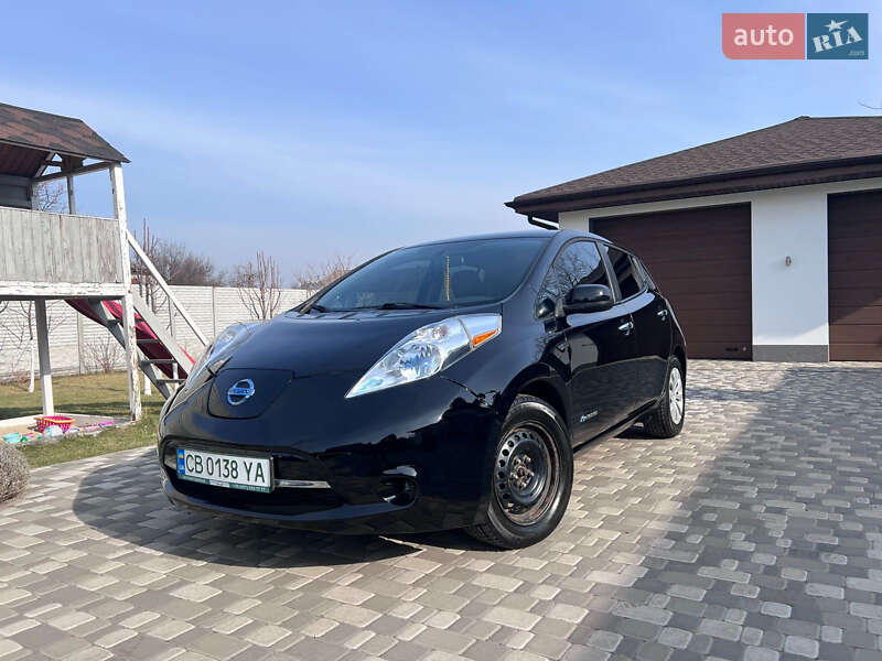 Хетчбек Nissan Leaf 2013 в Чернігові