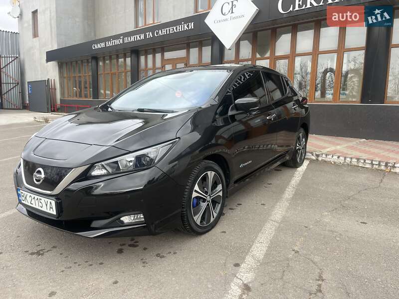 Хэтчбек Nissan Leaf 2018 в Ровно фото 3 Хэтчбек Nissan Leaf 2018 в Ровно