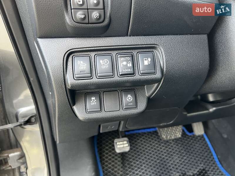 Хэтчбек Nissan Leaf 2014 в Днепре фото 11 Хэтчбек Nissan Leaf 2014 в Днепре