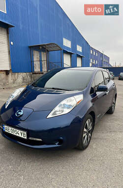 Хэтчбек Nissan Leaf 2016 в Днепре