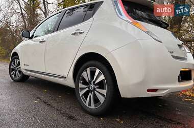 Хэтчбек Nissan Leaf 2013 в Днепре