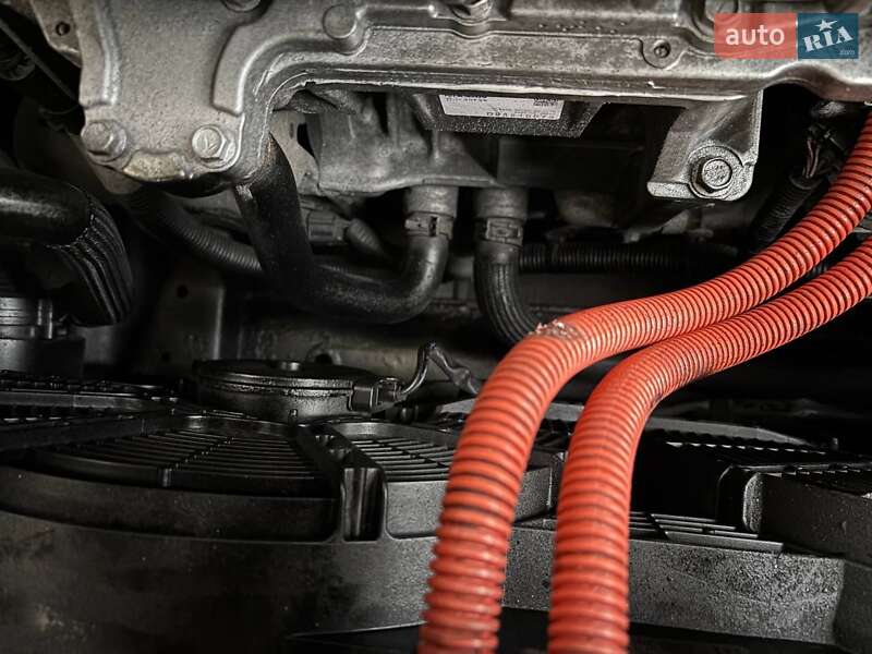 Хэтчбек Nissan Leaf 2013 в Днепре