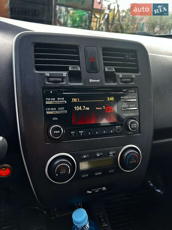 Хэтчбек Nissan Leaf 2013 в Львове фото 10 Хэтчбек Nissan Leaf 2013 в Львове