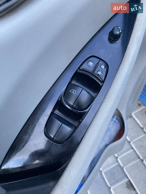 Хэтчбек Nissan Leaf 2014 в Кропивницком фото 29 Хэтчбек Nissan Leaf 2014 в Кропивницком