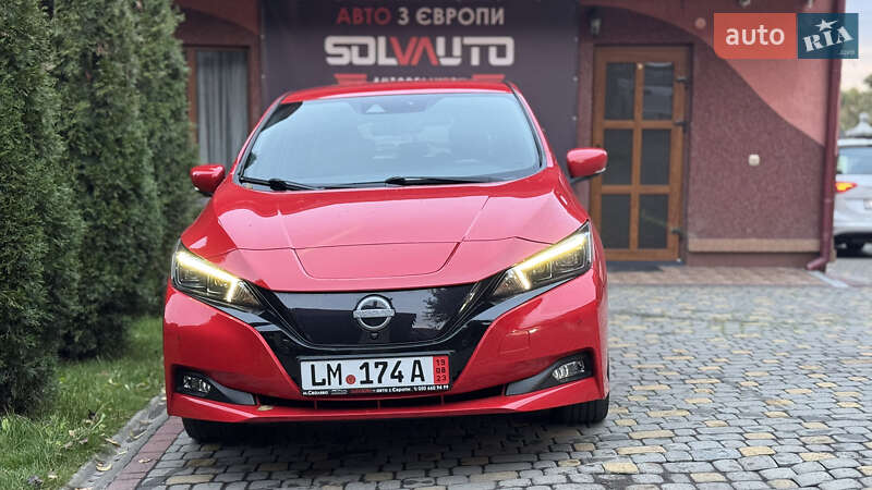 Хэтчбек Nissan Leaf 2023 в Сваляве